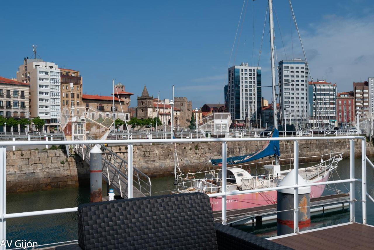 Av Amsterdam Casa Flotante * Gijón